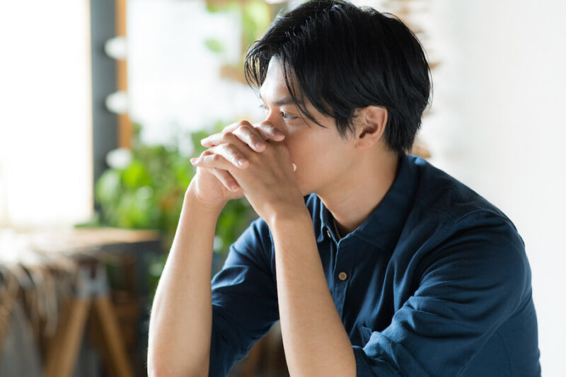 離婚後ずっと胸が苦しいんです、カウンセリングご予約です